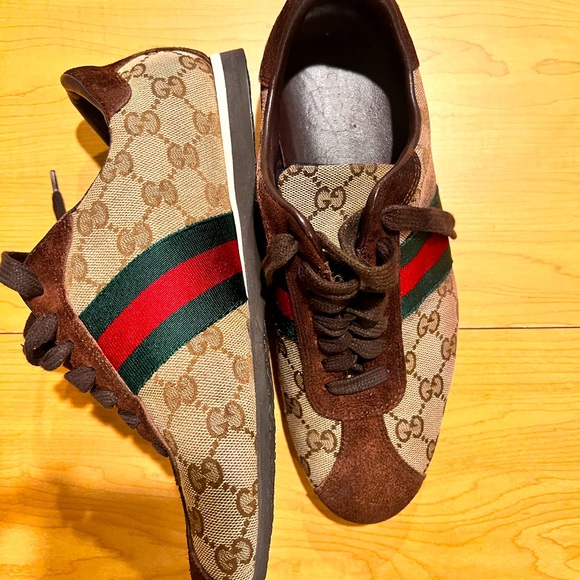 Authentic Gucci monogram sneakers . - Picture 6 of 7